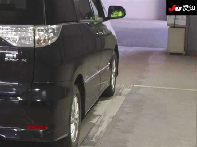 TOYOTA ESTIMA HYBRID 2011