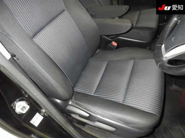 TOYOTA NOAH 2014