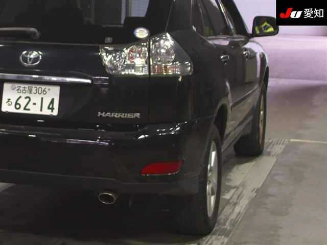 TOYOTA HARRIER 2011
