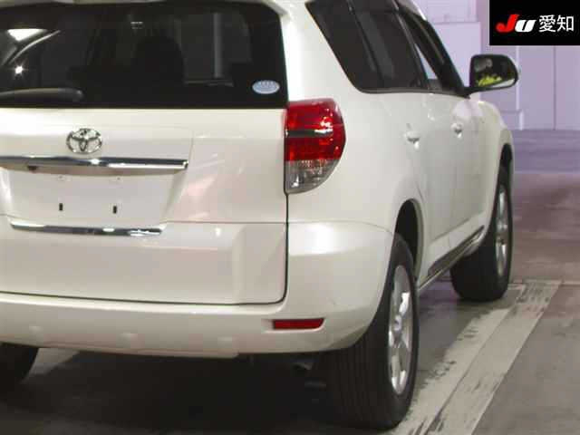 TOYOTA VANGUARD 2013