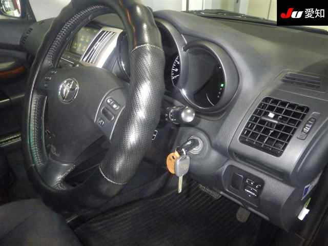 TOYOTA HARRIER 2011
