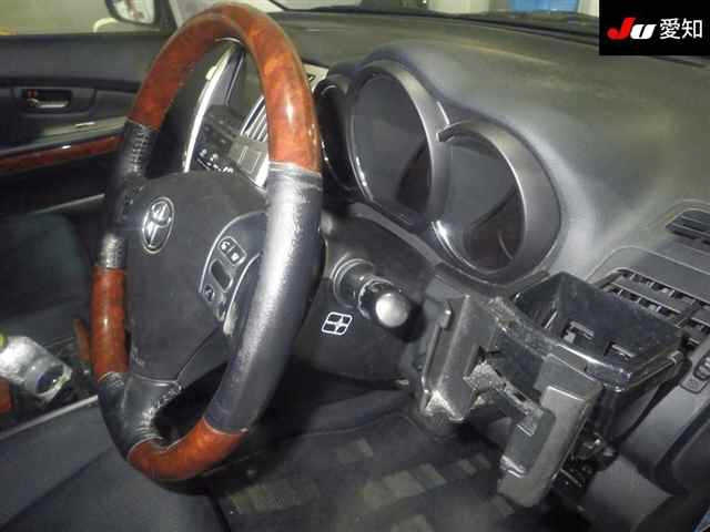 TOYOTA HARRIER 2010