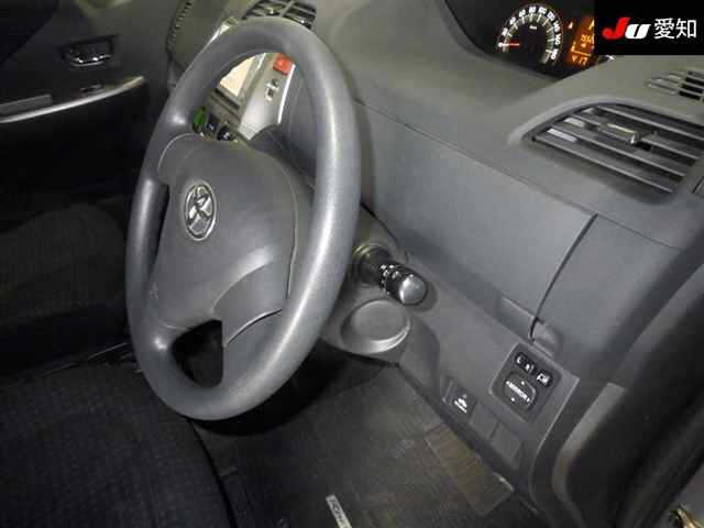 TOYOTA RACTIS 2010