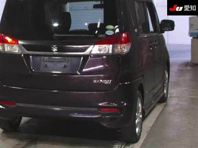 SUZUKI SOLIO 2013