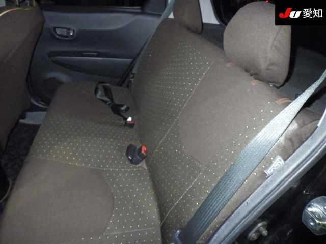 TOYOTA VITZ 2011