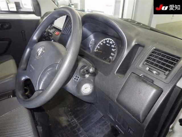 TOYOTA TOWN ACE VAN 2010