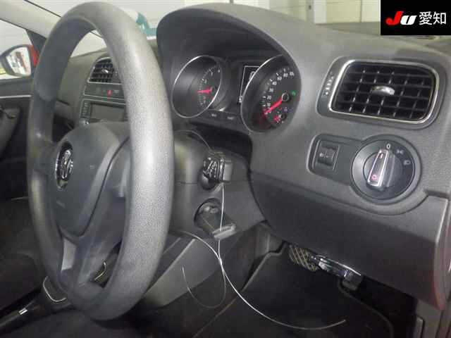 VOLKSWAGEN POLO 2017