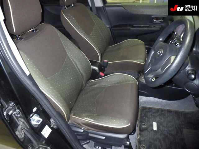 TOYOTA VITZ 2011