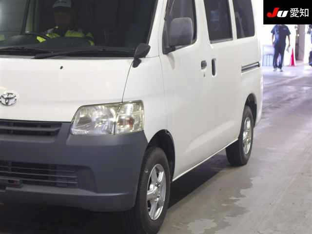 TOYOTA TOWN ACE VAN 2010
