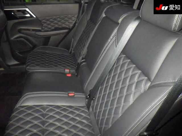 MITSUBISHI OUTLANDER PHEV 2023