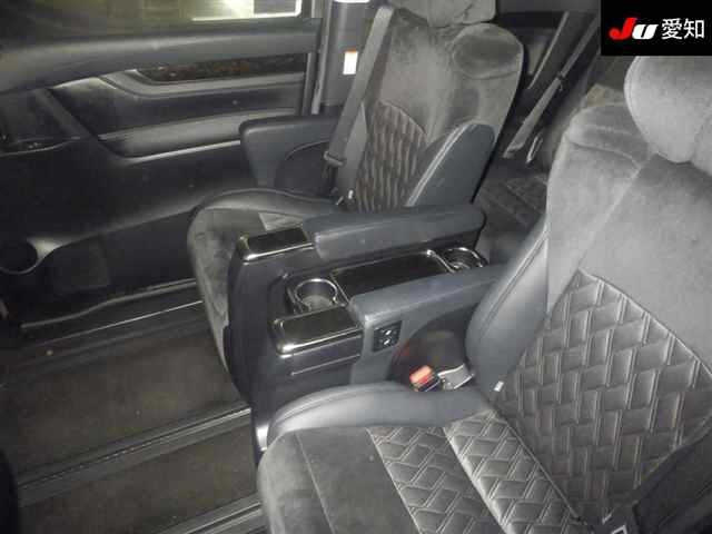 TOYOTA VELLFIRE 2017