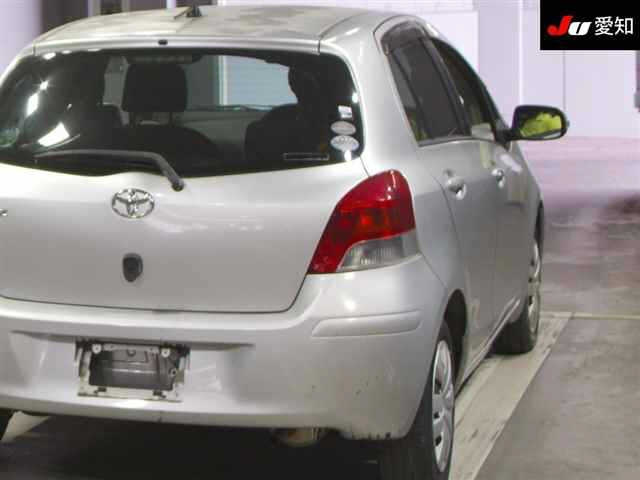 TOYOTA VITZ 2010