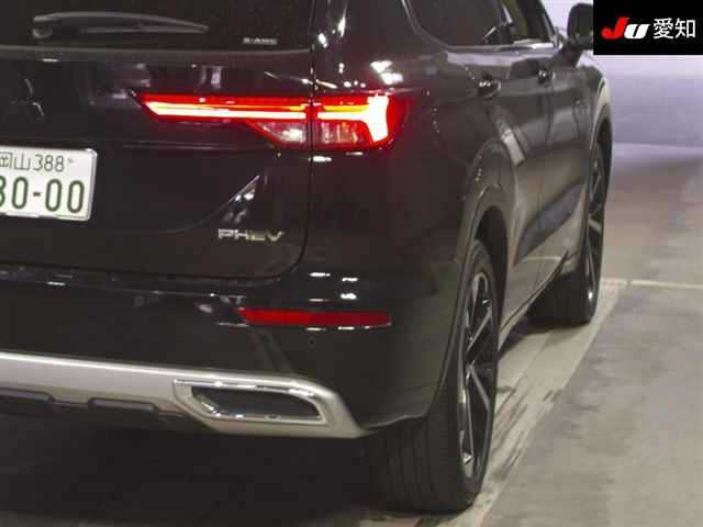 MITSUBISHI OUTLANDER PHEV 2023