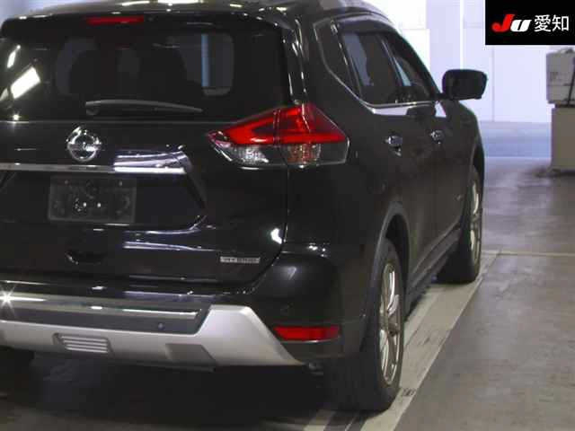 NISSAN X-TRAIL 2018
