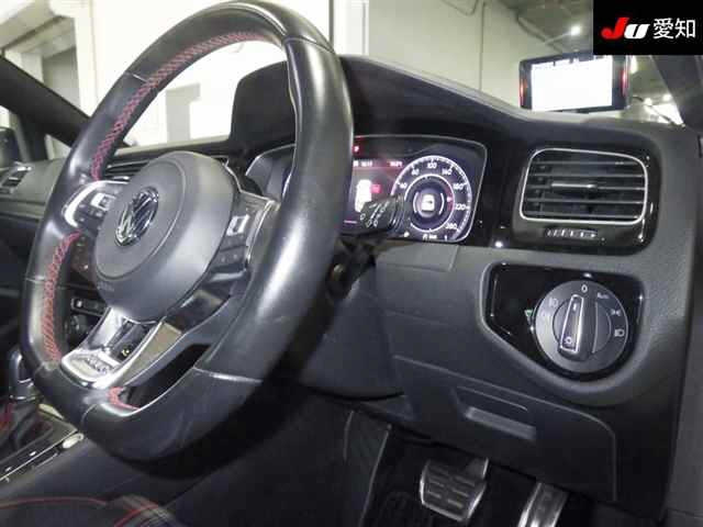 VOLKSWAGEN GOLF 2018