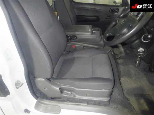 NISSAN CARAVAN VAN 2012
