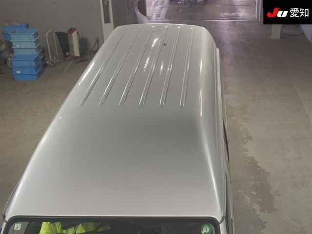 TOYOTA HIACE VAN 2011