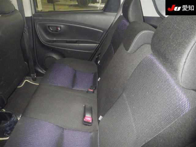 TOYOTA VITZ 2016