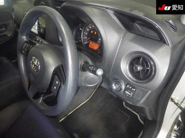 TOYOTA VITZ 2016