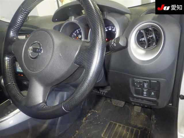 NISSAN JUKE 2013