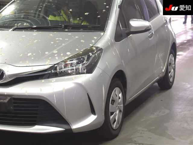 TOYOTA VITZ 2016