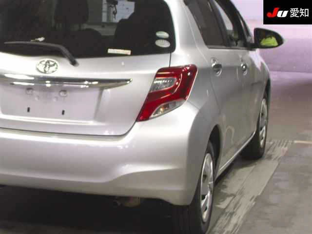 TOYOTA VITZ 2016