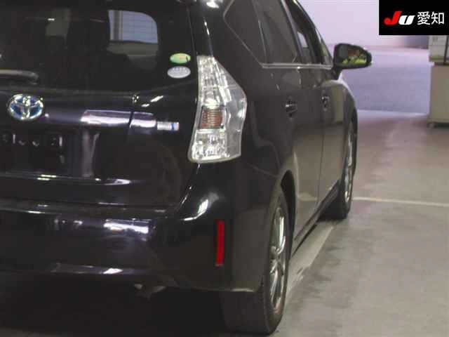 TOYOTA PRIUS ALPHA 2012