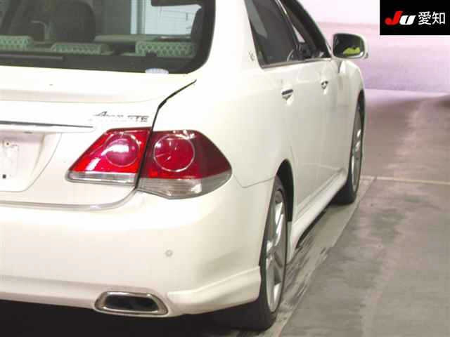 TOYOTA CROWN 2012