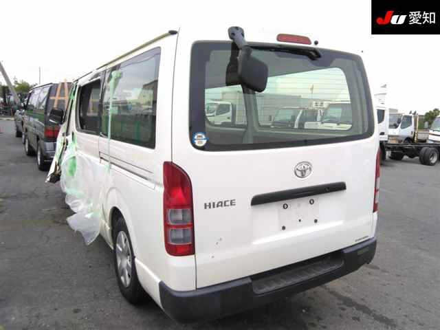 TOYOTA HIACE VAN 2021