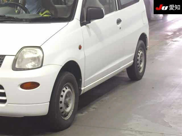 MITSUBISHI MINICA 2011