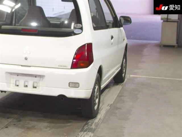 MITSUBISHI MINICA 2011