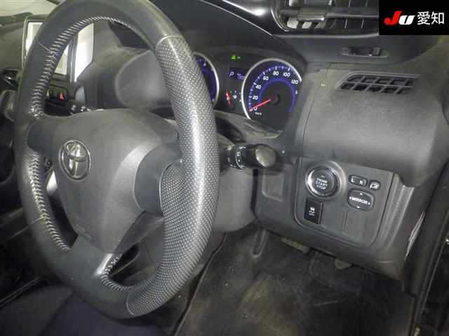 TOYOTA WISH 2012