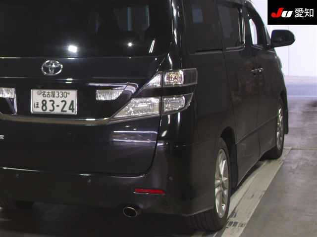 TOYOTA VELLFIRE 2011