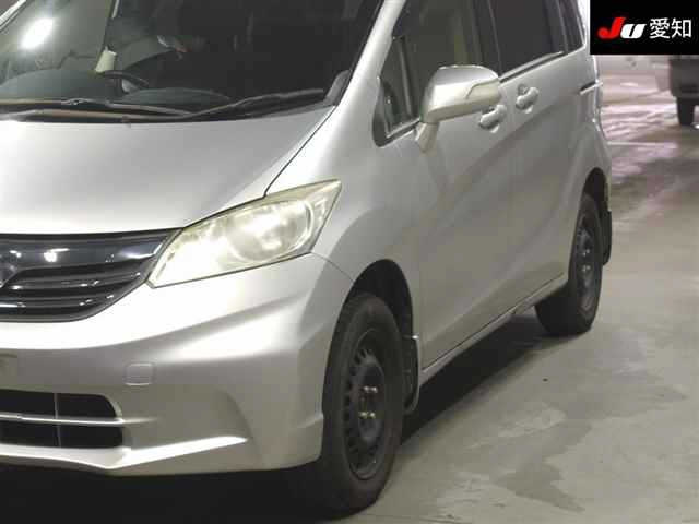 HONDA FREED 2012