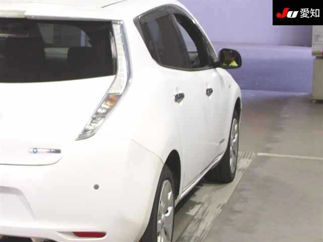 NISSAN LEAF 2013