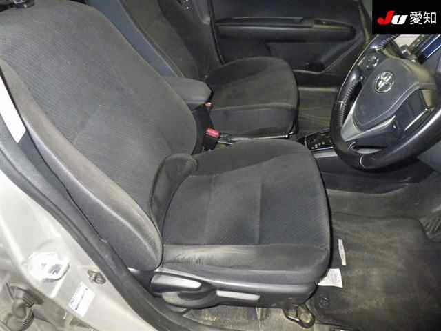 TOYOTA COROLLA AXIO 2016