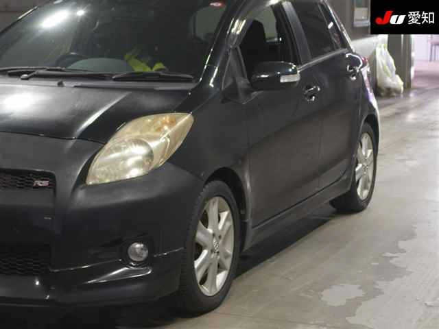 TOYOTA VITZ 2009