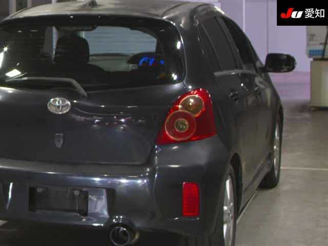 TOYOTA VITZ 2009