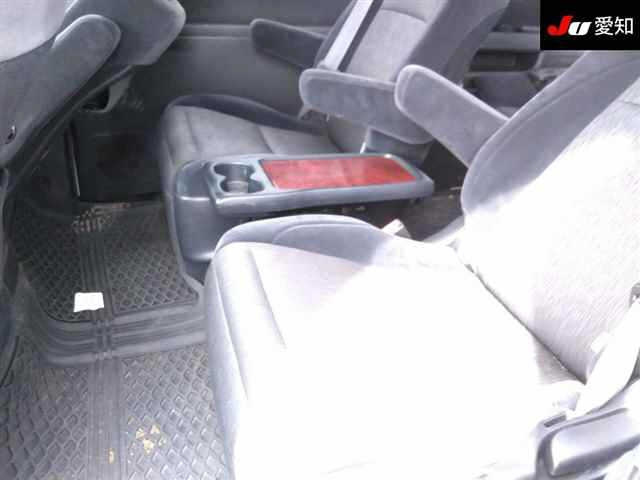 TOYOTA ALPHARD 2009