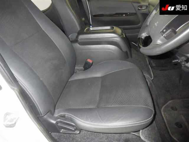 TOYOTA REGIUS ACE VAN 2019