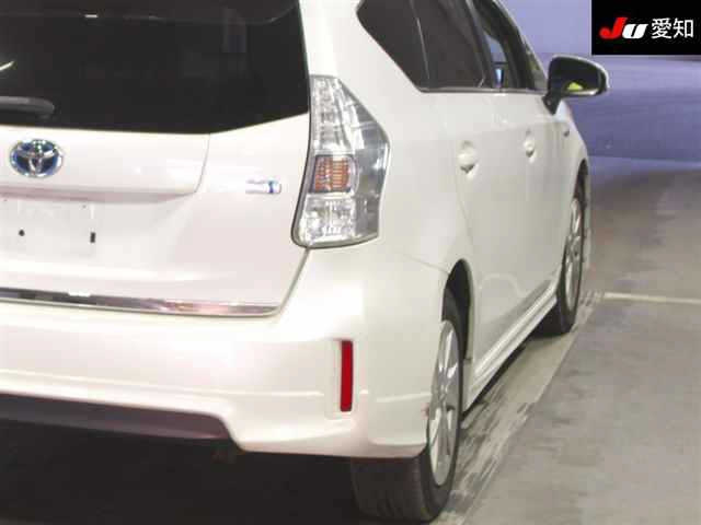TOYOTA PRIUS ALPHA 2012