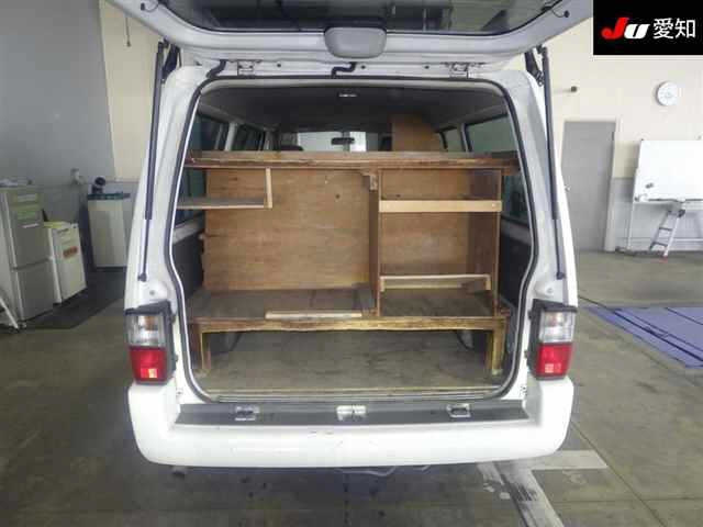 MAZDA BONGO VAN 2010