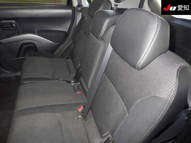 MITSUBISHI OUTLANDER 2008