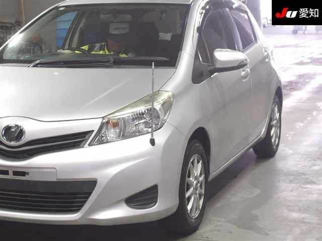 TOYOTA VITZ 2012