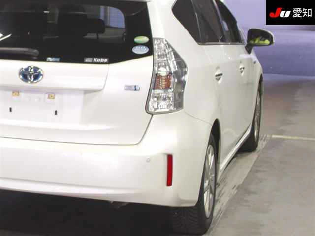 TOYOTA PRIUS ALPHA 2014
