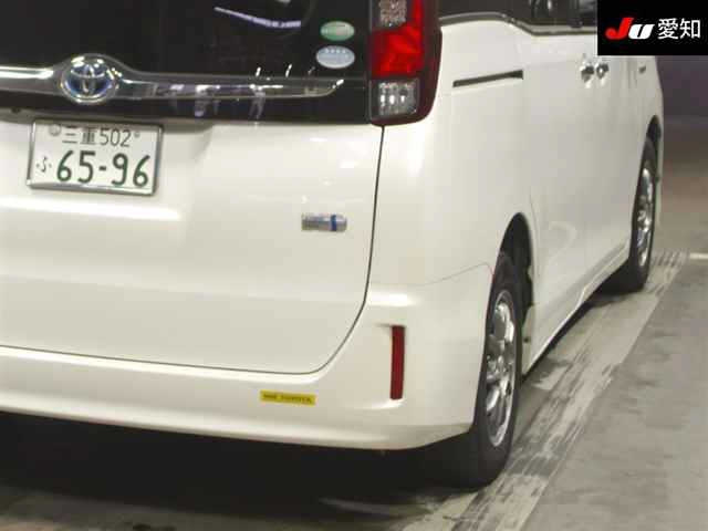 TOYOTA ESQUIRE 2015