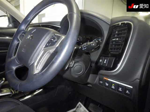 MITSUBISHI OUTLANDER PHEV 2020