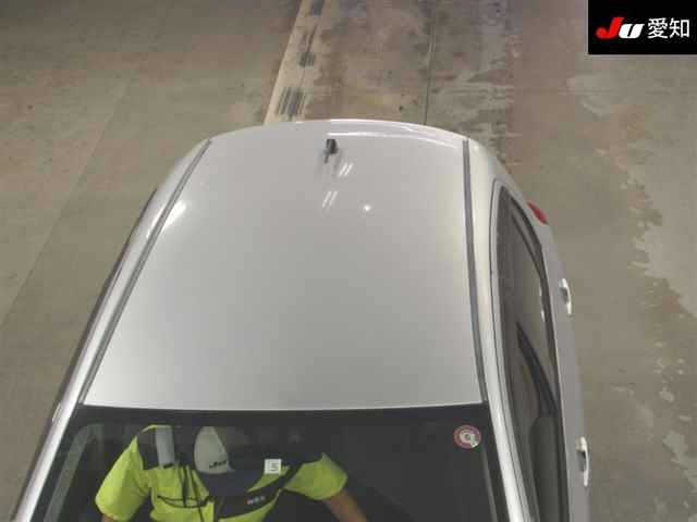 TOYOTA VITZ 2010