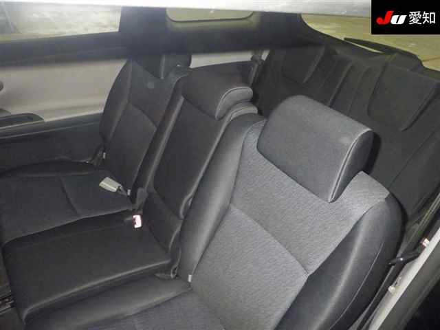 TOYOTA WISH 2011