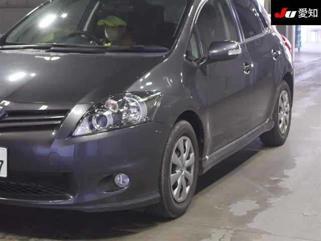 TOYOTA AURIS 2010